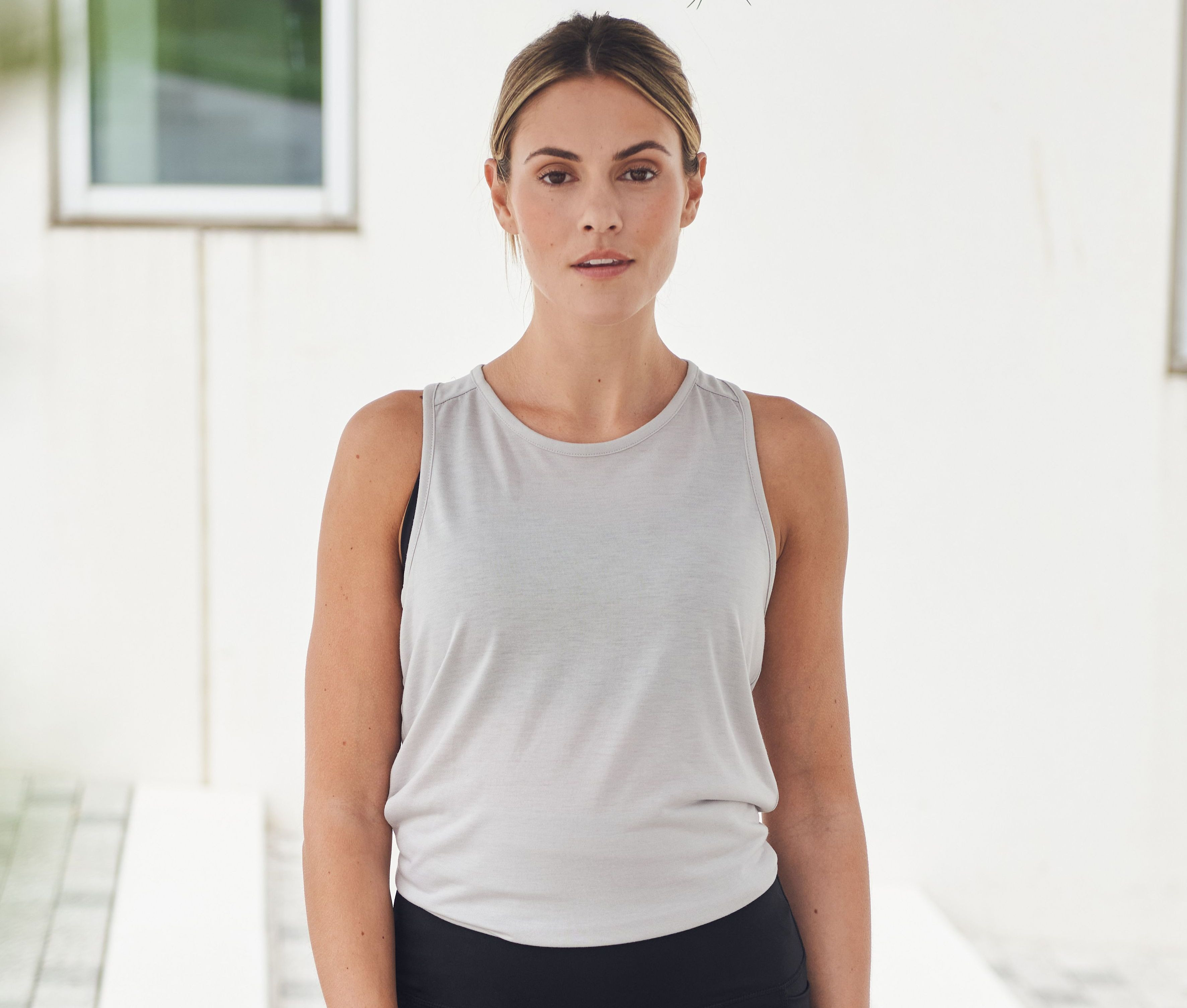 LADIES' OPEN BACK VEST