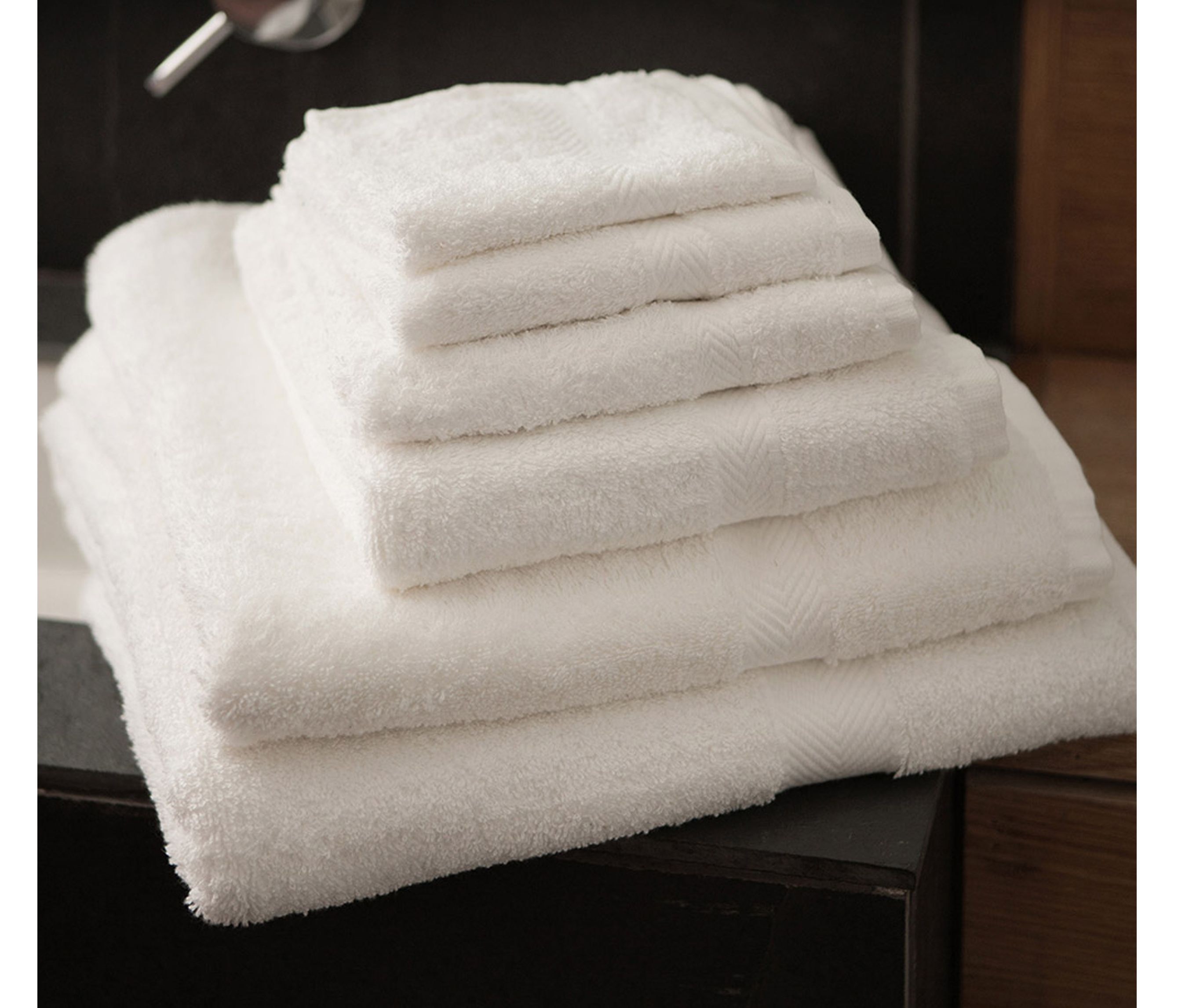 LUXURY GUEST TOWEL