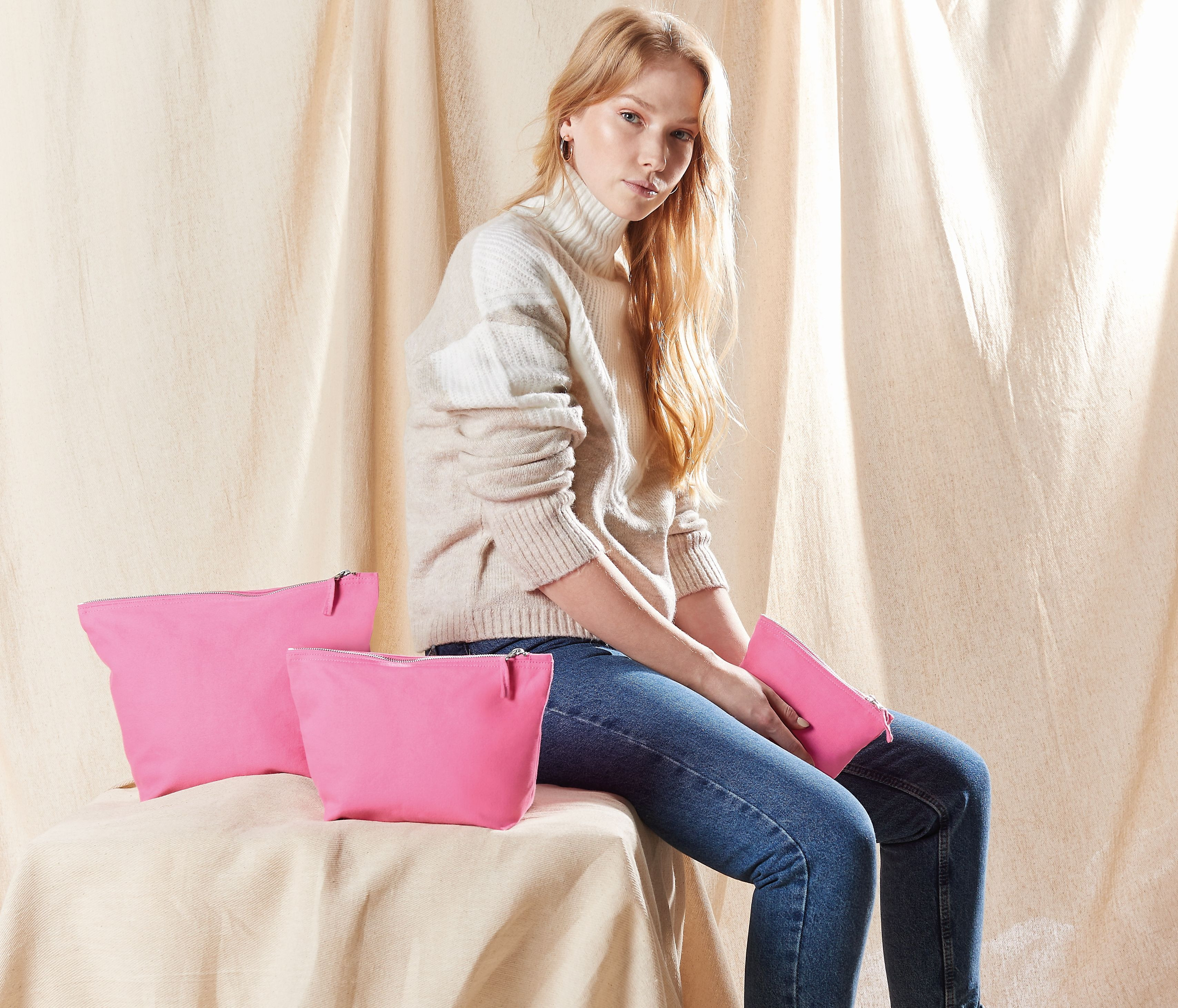 CANVAS ACCESSORY BAG